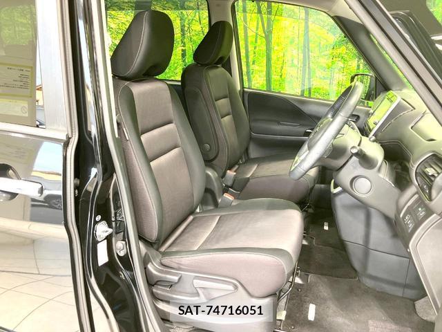 Nissan SERENA 2016-10 8812479-7