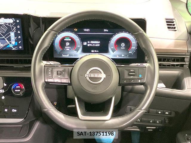 Nissan SERENA 2023-11 8812484-11