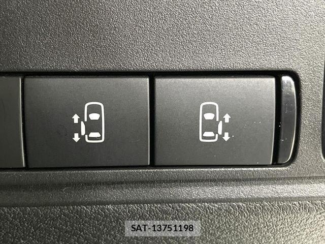 Nissan SERENA 2023-11 8812484-6