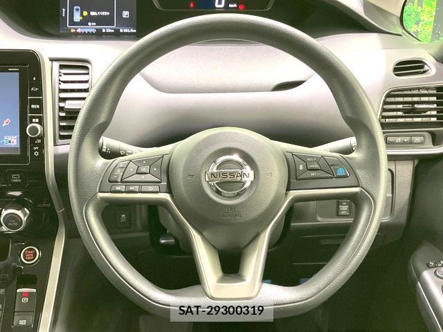 Nissan SERENA 2017-01 8812485-11