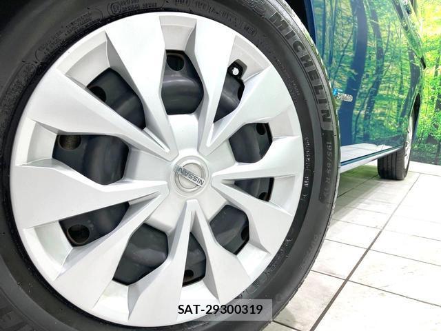 Nissan SERENA 2017-01 8812485-13