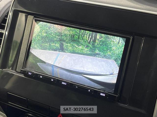 Nissan SERENA 2022-07 8812882-3