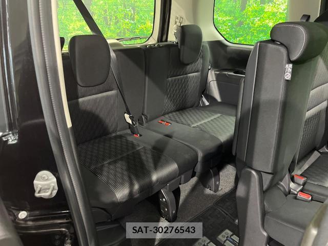 Nissan SERENA 2022-07 8812882-8