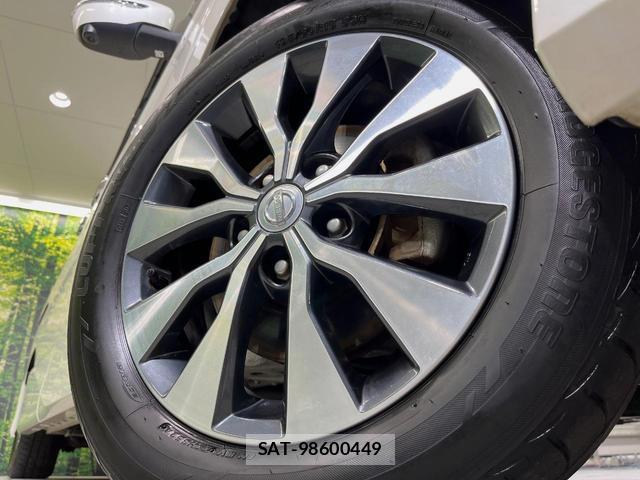 Nissan SERENA 2017-09 8812917-12