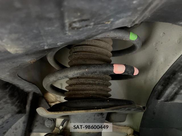 Nissan SERENA 2017-09 8812917-19