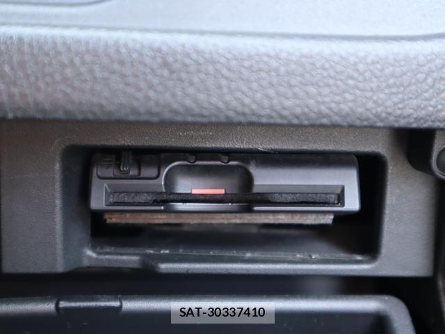 Nissan SERENA 2015-01 8812974-12