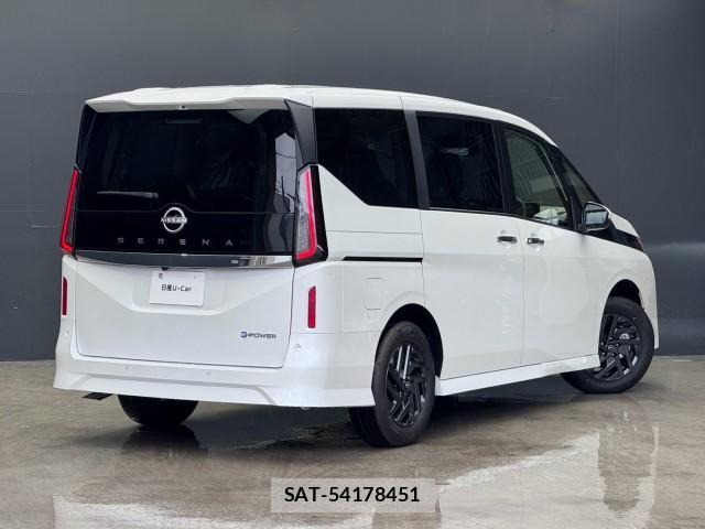 Nissan SERENA 2026-07 8813066-1