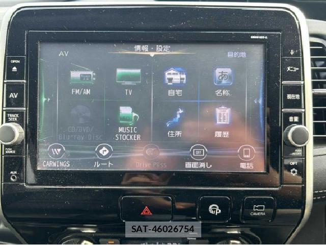 Nissan SERENA 2017-04 8813084-11