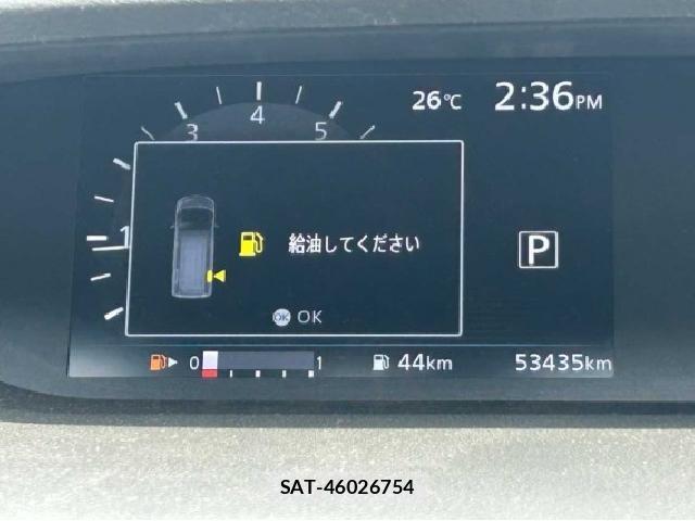 Nissan SERENA 2017-04 8813084-13