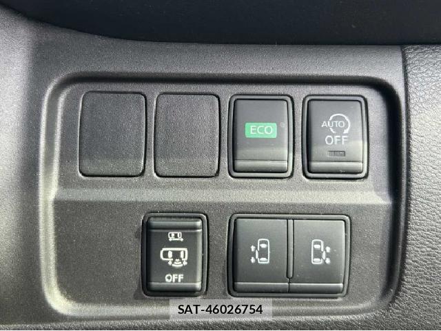 Nissan SERENA 2017-04 8813084-14