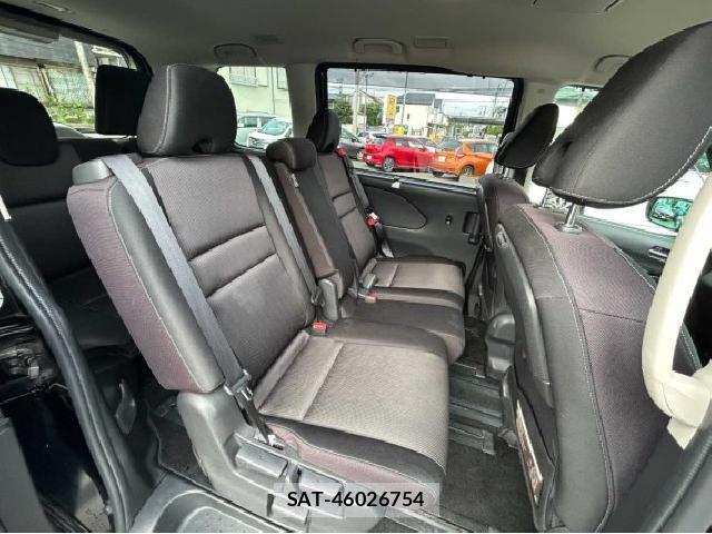 Nissan SERENA 2017-04 8813084-18