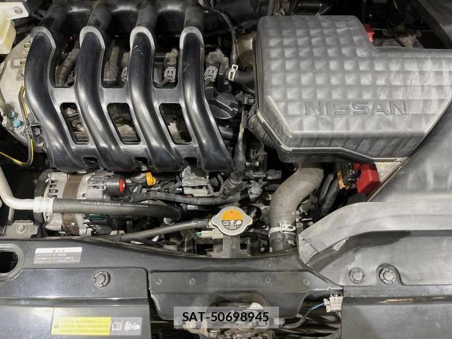 Nissan SERENA 2017-03 8813117-17