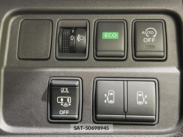 Nissan SERENA 2017-03 8813117-5