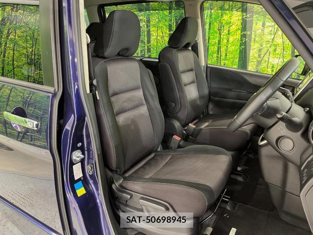 Nissan SERENA 2017-03 8813117-6