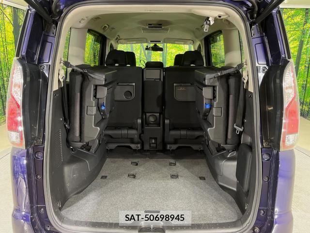 Nissan SERENA 2017-03 8813117-9