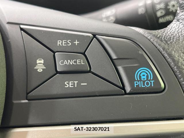 Nissan SERENA 2018-08 8814134-4