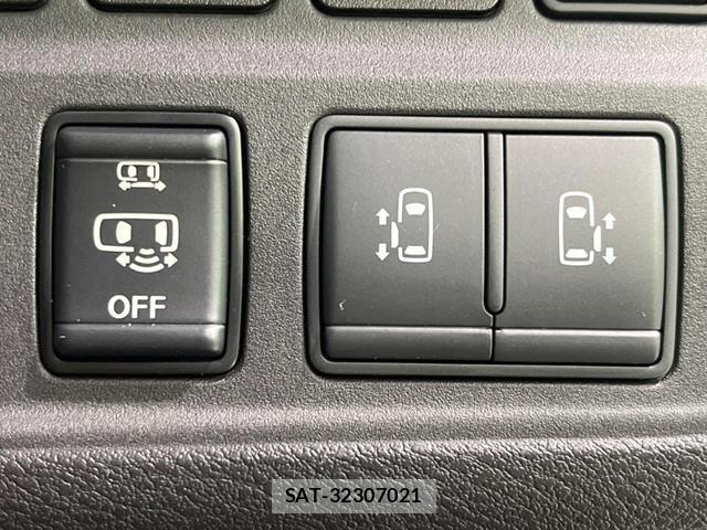Nissan SERENA 2018-08 8814134-5