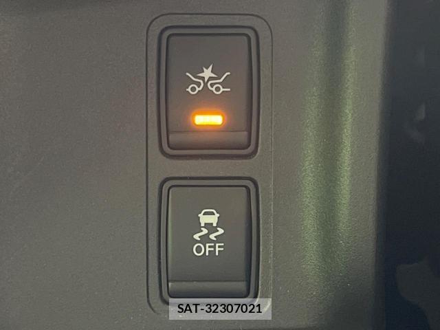 Nissan SERENA 2018-08 8814134-6