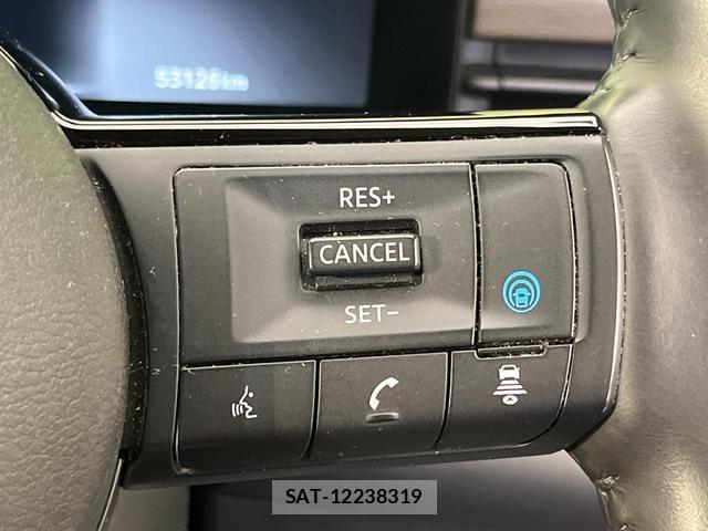 Nissan SERENA 2023-05 8814243-5