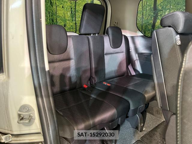 Nissan SERENA 2018-02 8814246-9