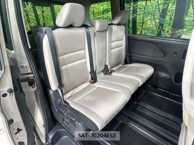 Nissan SERENA 2017-01 8814408-8
