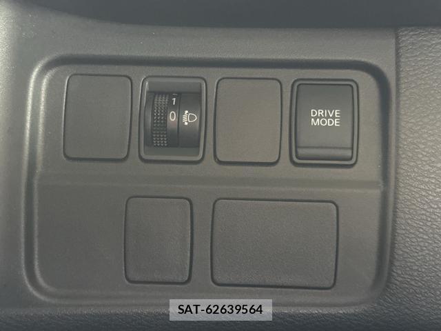 Nissan SERENA 2018-11 8814419-8