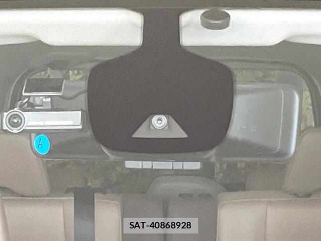 Nissan SERENA 2018-01 8814593-4