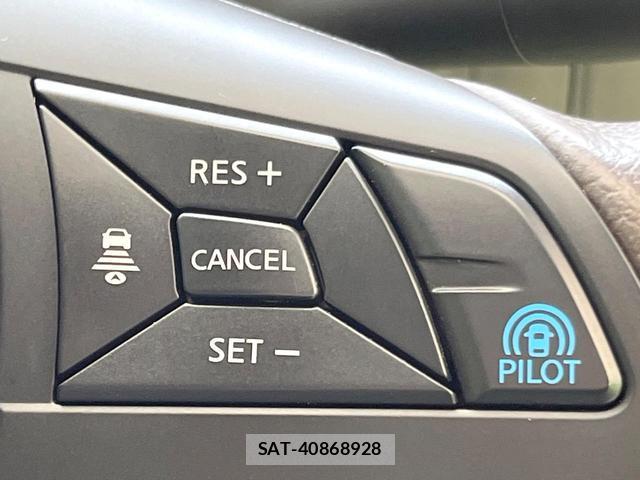 Nissan SERENA 2018-01 8814593-5