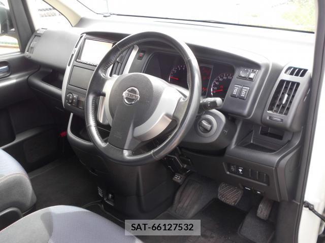 Nissan SERENA 2009-07 8814654-14