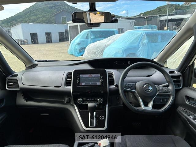 Nissan SERENA 2017-08 8814720-2