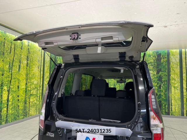 Nissan SERENA 2021-10 8814777-10
