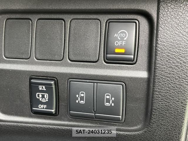 Nissan SERENA 2021-10 8814777-3