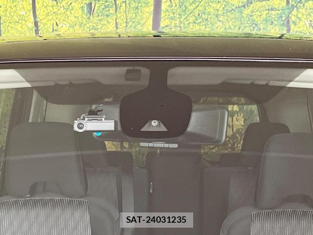 Nissan SERENA 2021-10 8814777-4