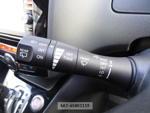 Nissan SERENA 2014-01 8814874-16