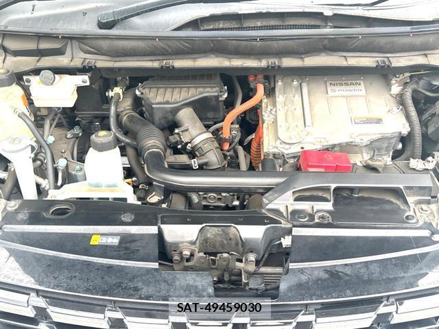 Nissan SERENA 2022-03 8815001-18