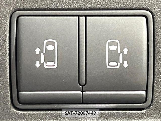 Nissan SERENA 2016-08 8815023-4
