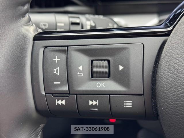 Nissan SERENA 2023-04 8815200-10