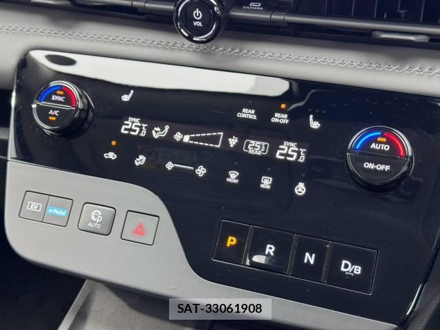 Nissan SERENA 2023-04 8815200-14