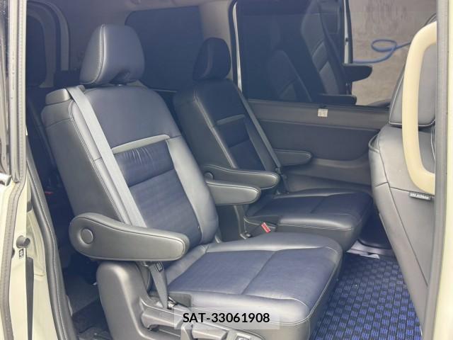 Nissan SERENA 2023-04 8815200-17