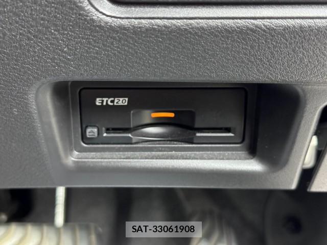 Nissan SERENA 2023-04 8815200-8