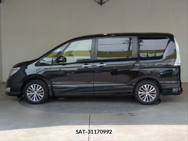 Nissan SERENA 2014-11 8815428-11