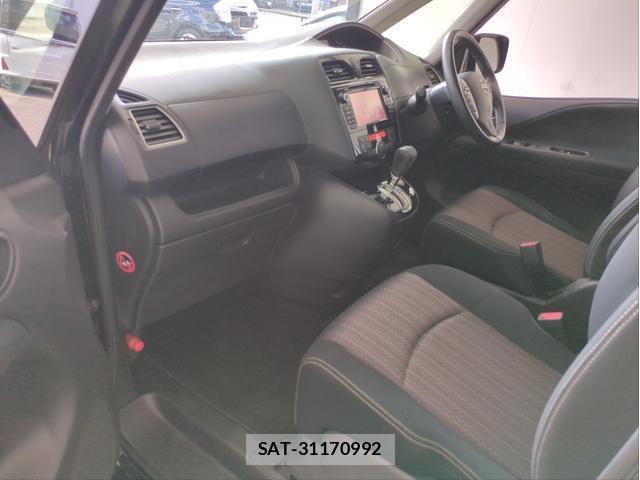 Nissan SERENA 2014-11 8815428-14