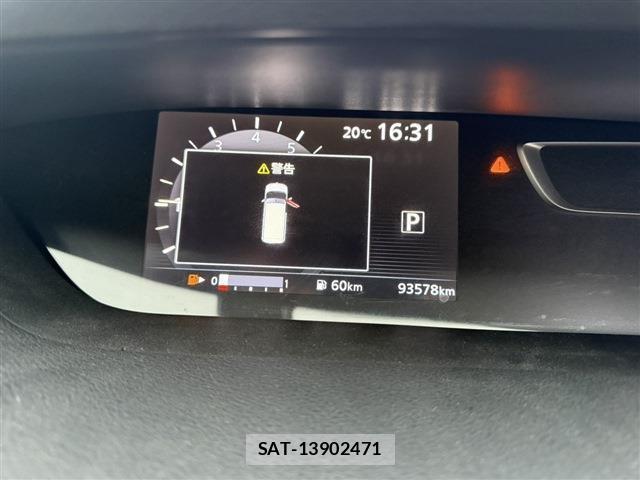 Nissan SERENA 2017-06 8815440-1