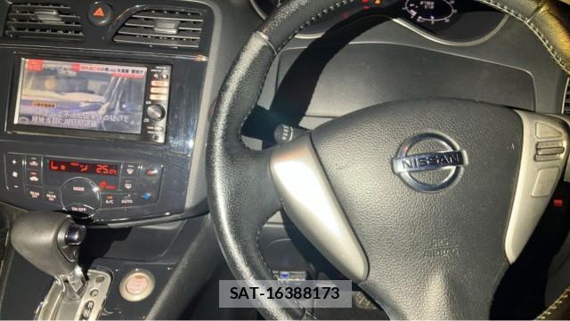 Nissan SERENA 2012-04 8815544-16
