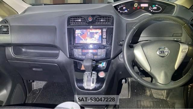 Nissan SERENA 2016-02 8815571-2