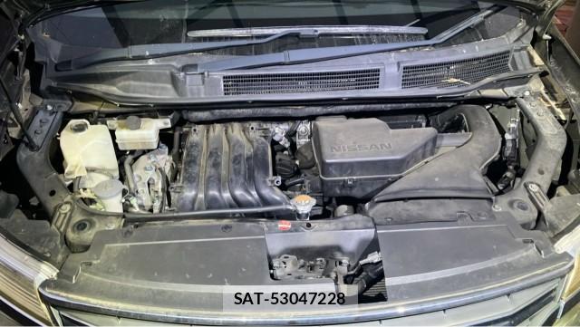 Nissan SERENA 2016-02 8815571-7