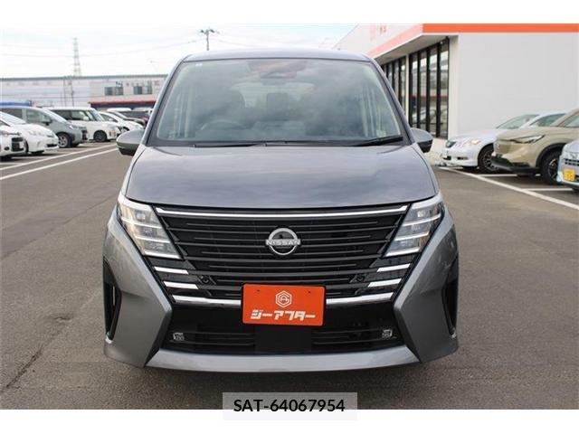 Nissan SERENA 2023-08 8815777-12