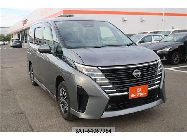 Nissan SERENA 2023-08 8815777-13