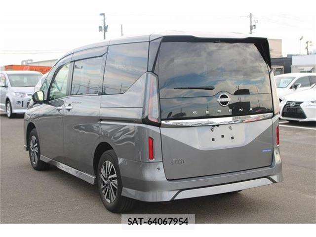 Nissan SERENA 2023-08 8815777-17
