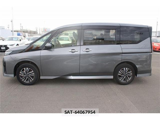 Nissan SERENA 2023-08 8815777-18